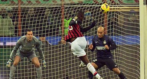 بالاسيو يسقط الميلان بـ "الكعب" وينتصر للإنتر بديربي الغضب 